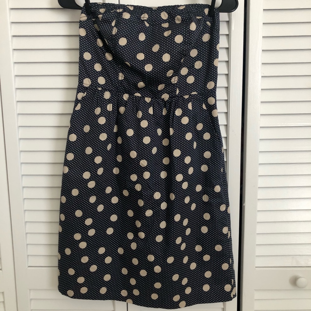 Ladies strapless dress